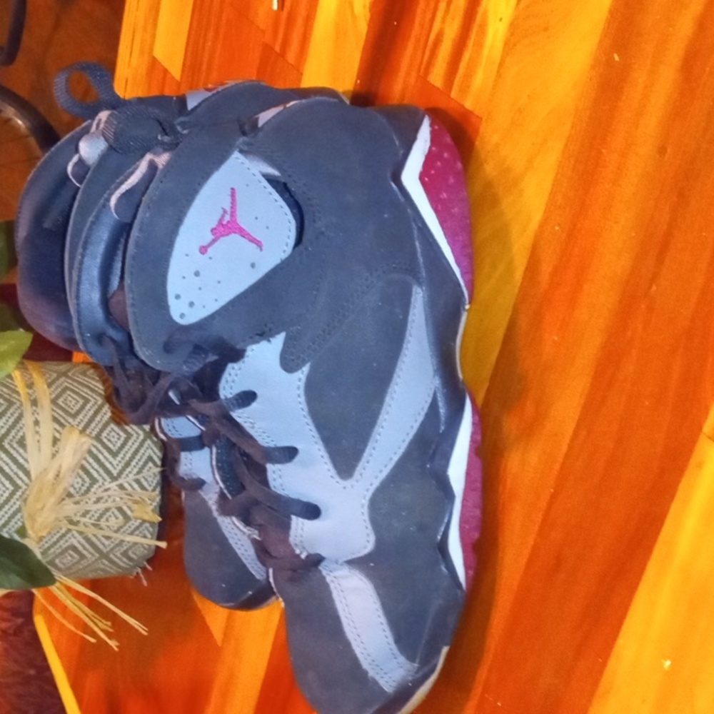 Jordans retro 7 size 1 youth boys grey on black